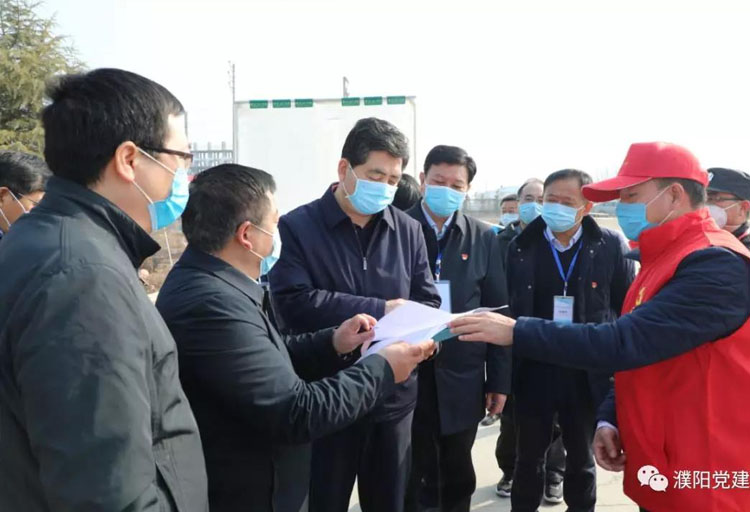 濮阳市委常委、组织部长余广庆检查指导疫情防控工作